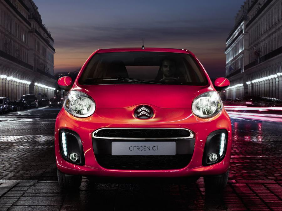  Citroen C1 3-Door 2012 года  (фото 7 из 80)